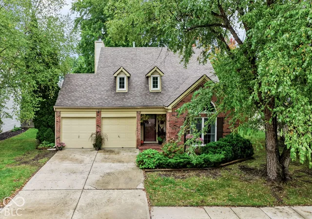 Single family home for sale at 11533 Jamestown W Dr, Fishers, IN 46038 | MLS# 22129061