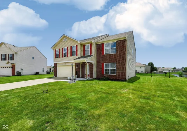 Photo 2 of Single family home for sale at 9625 Treyburn Lakes Dr, Indianapolis, IN 46239 | MLS# 22129062 | Listing updated on 2026-09-30
