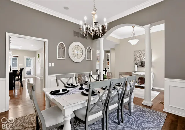 Photo 2 of Single family home for sale at 1055 Old Eagle Way, Greenwood, IN 46143 | MLS# 22129070 | Listing updated on 2026-10-01