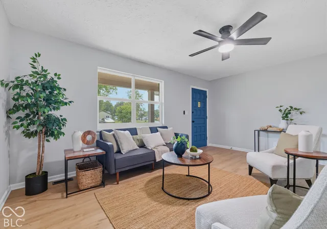 Photo 4 of Single family home for sale at 1720 W Hamblen Dr, Indianapolis, IN 46231 | MLS# 22129072 | Listing updated on 2026-09-30