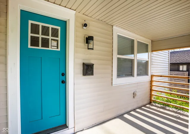 Photo 3 of Single family home for sale at 3318 E Saint Clair St, Indianapolis, IN 46201 | MLS# 22129073 | Listing updated on 2026-10-01