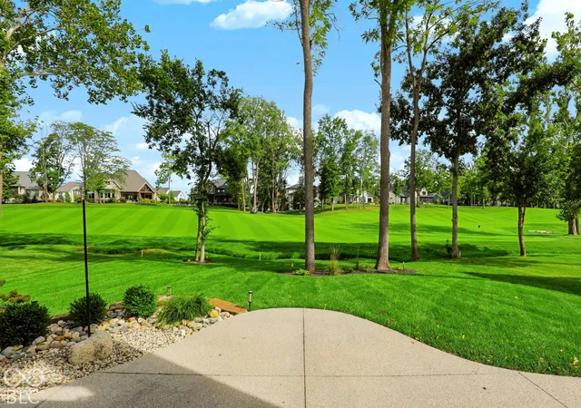 Photo 3 of Single family home for sale at 3685 Olde Well Run, Zionsville, IN 46077 | MLS# 22129076 | Listing updated on 2026-10-01