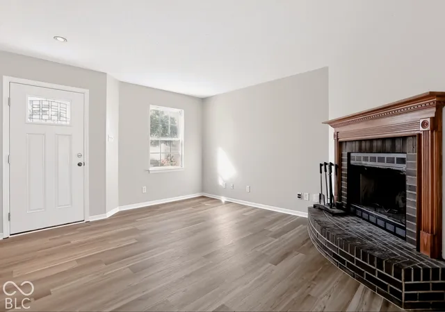 Photo 3 of Single family home for sale at 72 Winterwood Dr, Greenwood, IN 46143 | MLS# 22129080 | Listing updated on 2026-10-01