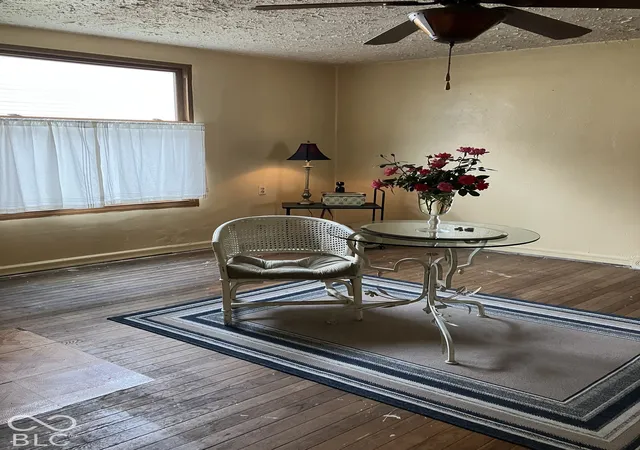 Photo 3 of Single family home for sale at 57 S Belleview Pl, Indianapolis, IN 46222 | MLS# 22129083 | Listing updated on 2026-10-01