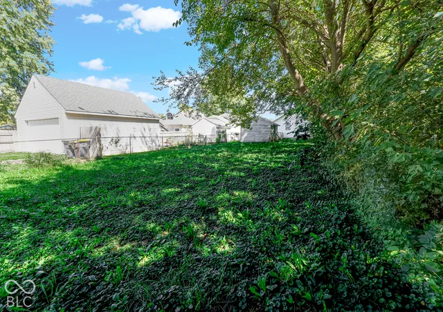 Photo 3 of Single family home for sale at 1703 Johnson, Anderson, IN 46016 | MLS# 22129084 | Listing updated on 2026-09-30