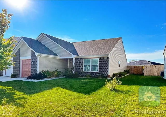 Photo 3 of Single family home for sale at 627 Derek Ln, Trafalgar, IN 46181 | MLS# 22129093 | Listing updated on 2026-10-01