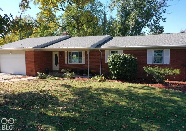 Photo 3 of Single family home for sale at 906 Eastwood Dr, Rockville, IN 47872 | MLS# 22129094 | Listing updated on 2026-10-24