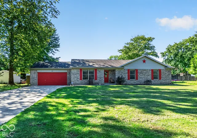 Photo 3 of Single family home for sale at 287 Big Horn Ln, Seymour, IN 47274 | MLS# 22129100 | Listing updated on 2026-10-02