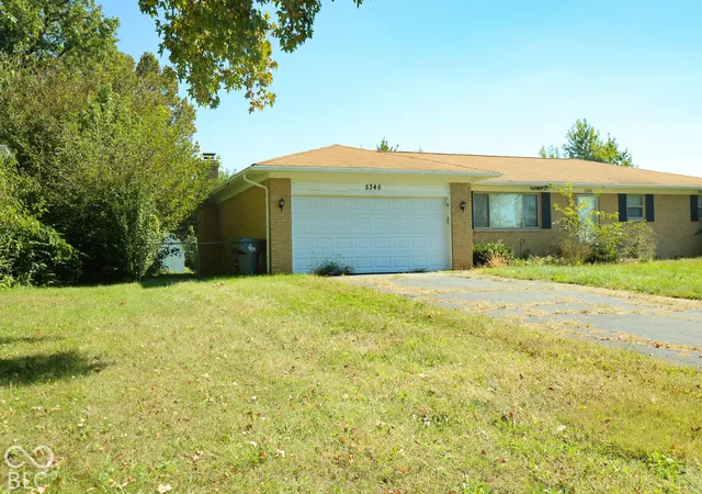 Photo 2 of Single family home for sale at 5345 Moonlight Dr, Indianapolis, IN 46226 | MLS# 22129109 | Listing updated on 2026-10-07