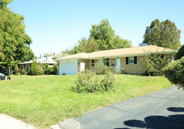 Photo 3 of Single family home for sale at 5345 Moonlight Dr, Indianapolis, IN 46226 | MLS# 22129109 | Listing updated on 2026-10-07