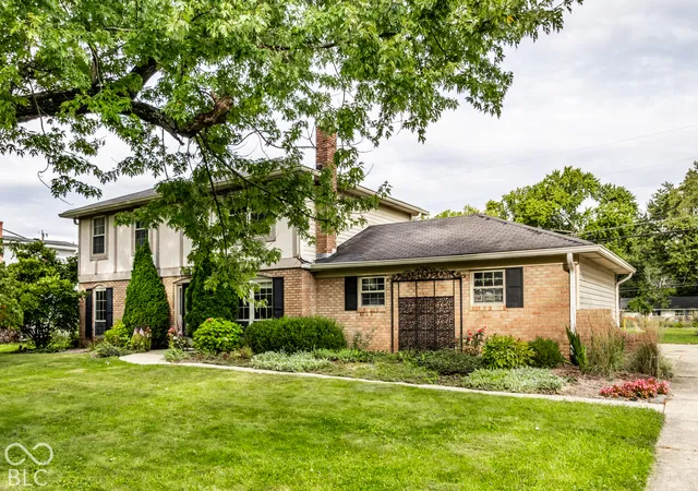 Photo 2 of Single family home for sale at 72 Parkview Rd, Carmel, IN 46032 | MLS# 22129110 | Listing updated on 2026-10-07