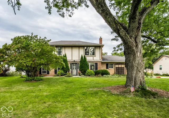 Photo 3 of Single family home for sale at 72 Parkview Rd, Carmel, IN 46032 | MLS# 22129110 | Listing updated on 2026-10-07