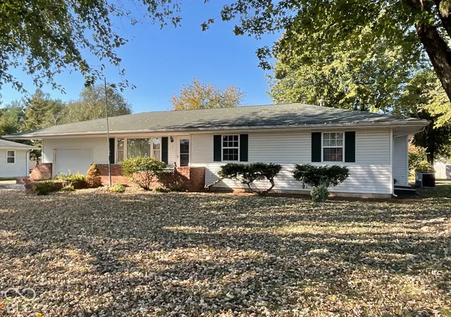 Photo 3 of Single family home for sale at 10191 S Us Hwy 41, Rosedale, IN 47874 | MLS# 22129116 | Listing updated on 2026-10-27