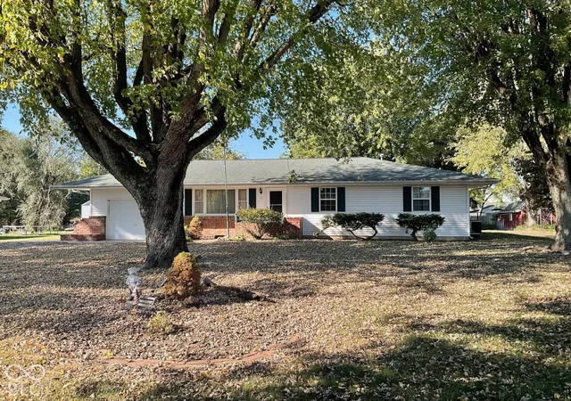 Photo 3 of Single family home for sale at 10191 S US Hwy 41, Rosedale, IN 47874 | MLS# 22129116 | Listing updated on 2026-10-27