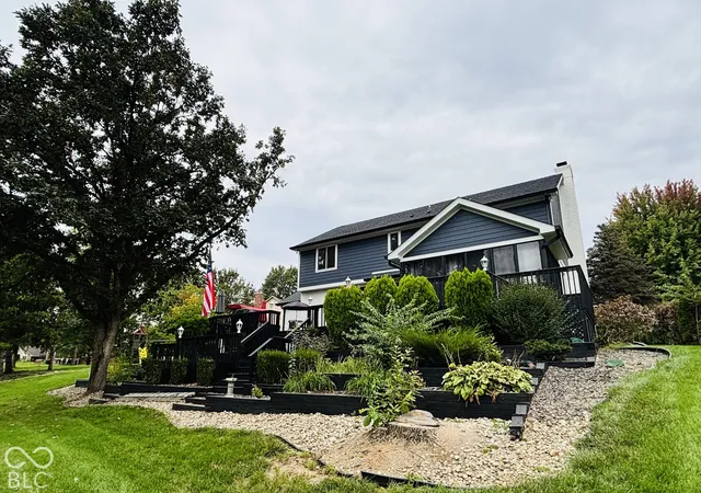 Photo 4 of Single family home for sale at 4684 Allen Dr, Carmel, IN 46033 | MLS# 22129122 | Listing updated on 2026-10-01