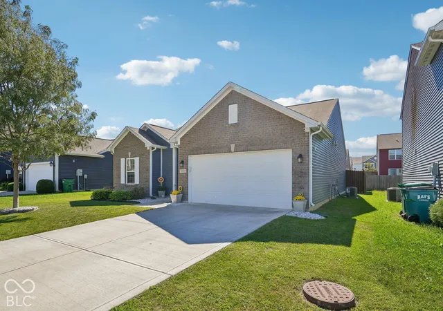 Photo 2 of Single family home for sale at 2945 W Calimanco Ln, Monrovia, IN 46157 | MLS# 22129127 | Listing updated on 2026-10-06
