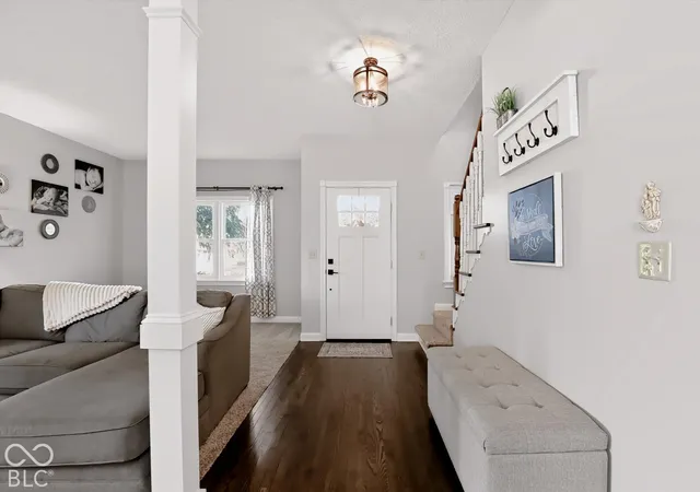 Photo 4 of Single family home for sale at 225 Deer Tr Ct, Pittsboro, IN 46167 | MLS# 22129129 | Listing updated on 2026-10-03