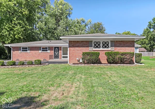 Single family home for sale at 5126 Thornleigh Dr, Indianapolis, IN 46226 | MLS# 22129131