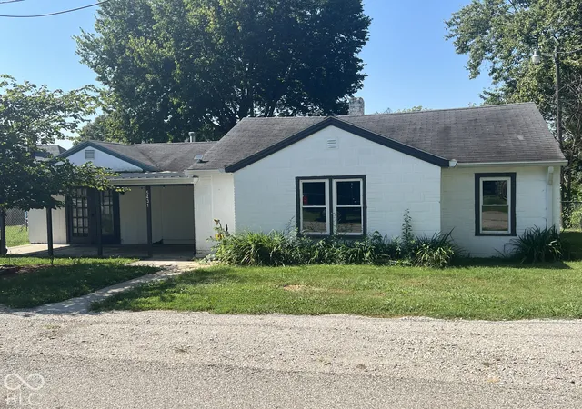 Photo 1 of Sale Pending at 5431 W Marietta Poplar St, Shelbyville, IN 46176 | MLS# 22129142 | Listing updated on 2026-10-03