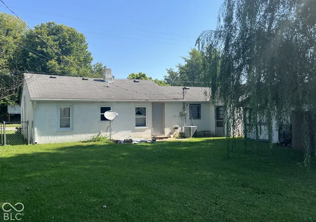 Photo 3 of Sale Pending at 5431 W Marietta Poplar St, Shelbyville, IN 46176 | MLS# 22129142 | Listing updated on 2026-10-03