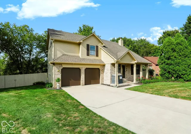 Photo 2 of Single family home for sale at 5808 Dan Patch Dr, Indianapolis, IN 46237 | MLS# 22129148 | Listing updated on 2026-10-06