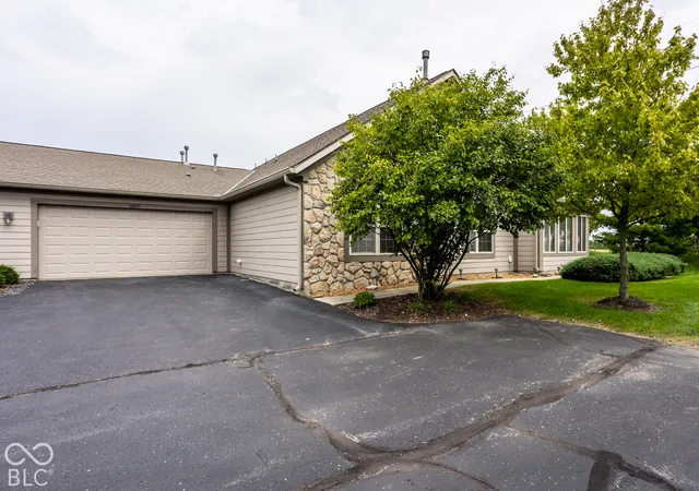 Photo 3 of Condo for sale at 16625 Brownstone Ct, Westfield, IN 46074 | MLS# 22129149 | Listing updated on 2026-10-02