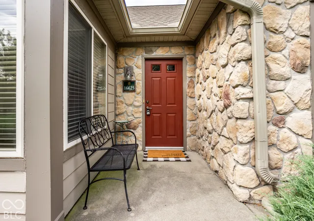 Photo 3 of Condo for sale at 16625 Brownstone Ct, Westfield, IN 46074 | MLS# 22129149 | Listing updated on 2026-10-02