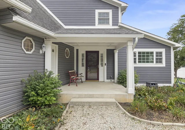 Photo 4 of Single family home for sale at 1220 Shoreline Dr, Cicero, IN 46034 | MLS# 22129150 | Listing updated on 2026-10-08
