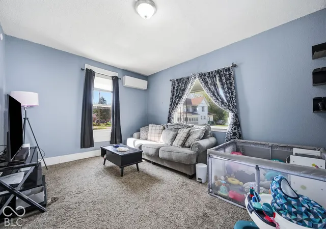 Photo 3 of Single family home for sale at 940 S 14th Street, New Castle, IN 47362 | MLS# 22129154 | Listing updated on 2026-10-07