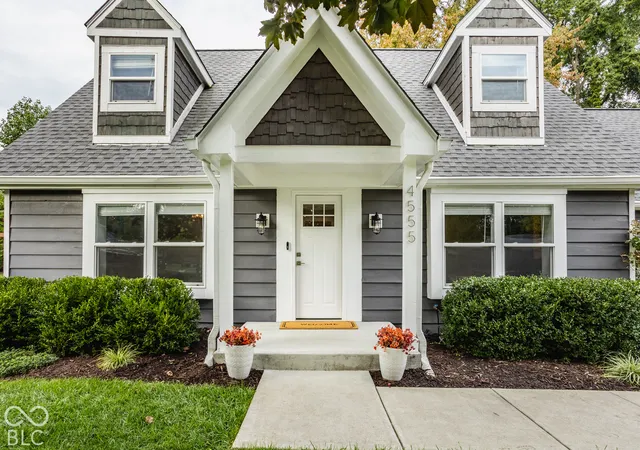 Photo 2 of Sale Pending at 4555 Buckingham Ct, Carmel, IN 46033 | MLS# 22129156 | Listing updated on 2026-10-05