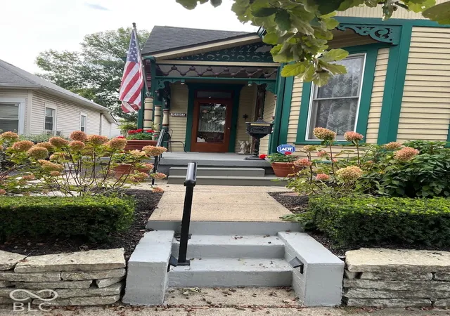 Photo 2 of Single family home for sale at 1307 Marlowe Ave, Indianapolis, IN 46202 | MLS# 22129174 | Listing updated on 2026-10-01