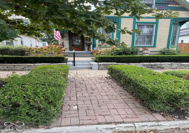 Photo 3 of Single family home for sale at 1307 Marlowe Ave, Indianapolis, IN 46202 | MLS# 22129174 | Listing updated on 2026-10-01