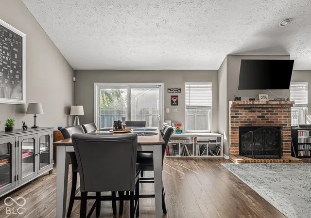 Photo 4 of Single family home for sale at 9236 Steeplechase Dr, Indianapolis, IN 46250 | MLS# 22129176 | Listing updated on 2026-10-01