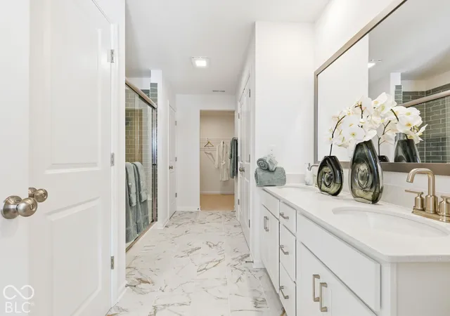Photo 3 of Single family home for sale at 223 Commodore Dr, Pittsboro, IN 46167 | MLS# 22129187 | Listing updated on 2026-10-01