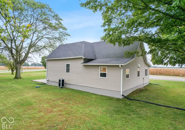 Photo 3 of Sale Pending at 8821 N Sugar Crk Ave, Colfax, IN 46035 | MLS# 22129189 | Listing updated on 2026-10-07