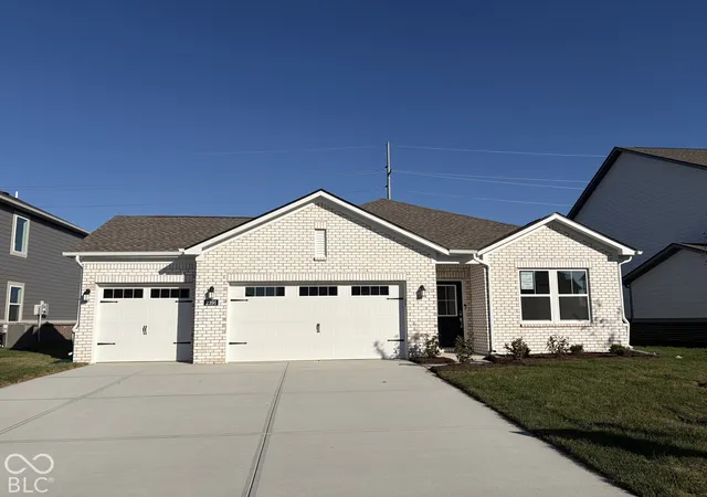 Photo 1 of Single family home for sale at 2391 Argentum Springs Dr, Avon, IN 46123 | MLS# 22129200 | Listing updated on 2026-10-23