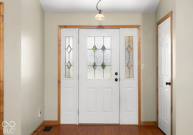 Photo 3 of Single family home for sale at 4694 29th Street, Columbus, IN 47203 | MLS# 22129202 | Listing updated on 2026-10-05