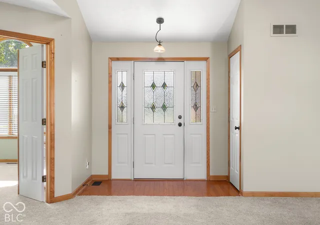 Photo 4 of Single family home for sale at 4694 29th Street, Columbus, IN 47203 | MLS# 22129202 | Listing updated on 2026-10-05