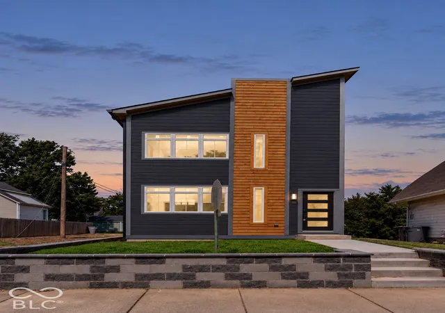 Single family home for sale at 620 E 21st Street, Indianapolis, IN 46202 | MLS# 22129203