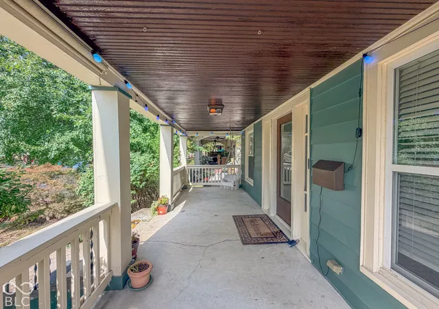 Photo 2 of Single family home for sale at 4141 N Ruckle St, Indianapolis, IN 46205 | MLS# 22129206 | Listing updated on 2026-10-02