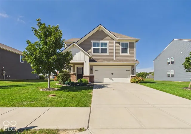 Photo 2 of Sale Pending at 2450 Dixon Crk Dr, Whitestown, IN 46075 | MLS# 22129227 | Listing updated on 2026-10-06