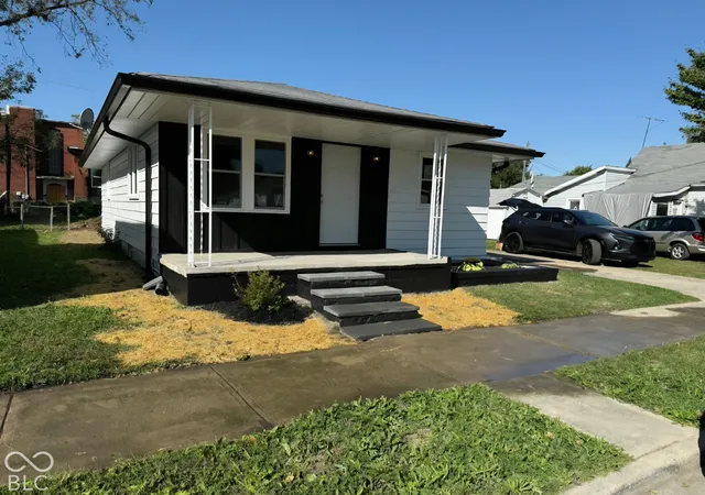 Photo 1 of Single family home for sale at 2227 George St, Anderson, IN 46016 | MLS# 22129228 | Listing updated on 2026-10-07