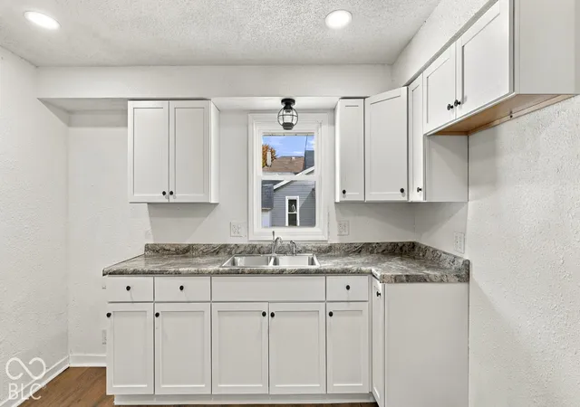 Photo 4 of Single family home for sale at 2227 George St, Anderson, IN 46016 | MLS# 22129228 | Listing updated on 2026-10-03
