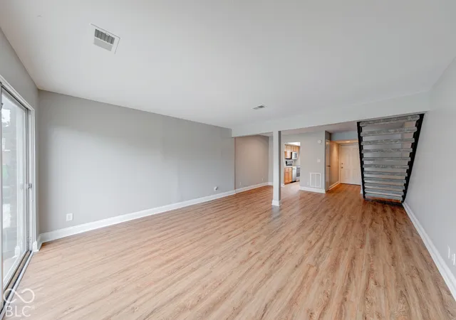 Photo 4 of Condo for sale at 7426 Country Brk Dr, Indianapolis, IN 46260 | MLS# 22129230 | Listing updated on 2026-10-01