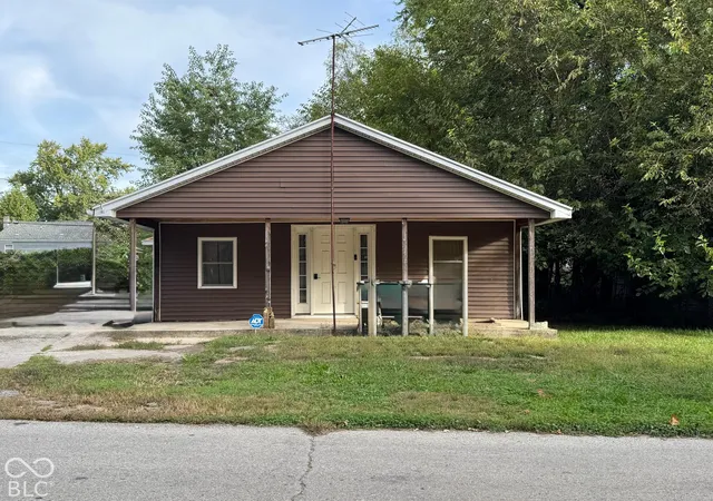 Photo 2 of Single family home for sale at 1608 E Harvard Ave, Muncie, IN 47303 | MLS# 22129236 | Listing updated on 2026-10-07