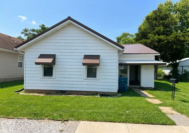 Photo 2 of Single family home for sale at 2410 State St, New Castle, IN 47362 | MLS# 22129237 | Listing updated on 2026-10-06