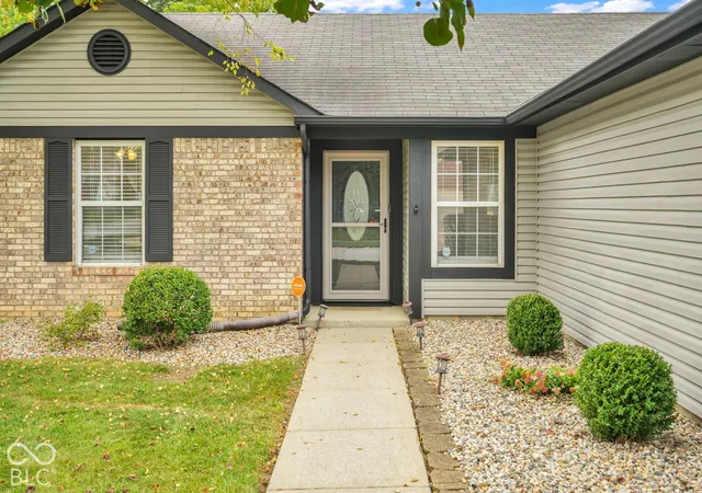 Photo 2 of Single family home for sale at 12760 Glengary Dr, Fishers, IN 46038 | MLS# 22129245 | Listing updated on 2026-10-01