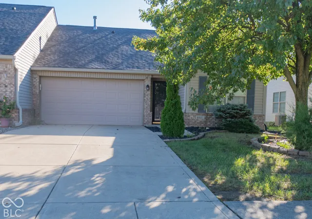 Photo 2 of Single family home for sale at 4607 Marshall Dr, Indianapolis, IN 46237 | MLS# 22129261 | Listing updated on 2026-10-06