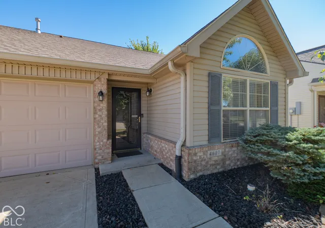 Photo 3 of Single family home for sale at 4607 Marshall Dr, Indianapolis, IN 46237 | MLS# 22129261 | Listing updated on 2026-10-06