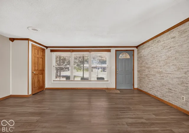 Photo 3 of Single family home for sale at 113 Magnolia Dr, Anderson, IN 46012 | MLS# 22129263 | Listing updated on 2026-10-06